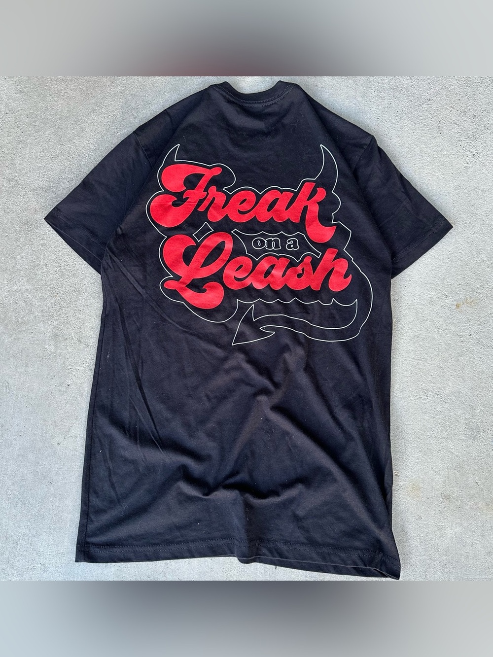 Freak on a Leash Devil Horns Black T-Shirt Women’s Sz S